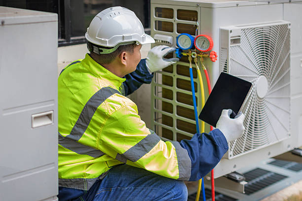 Professional Hvac technician working in North Port, FL